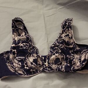 38 D Cacique Unlined Plunge Bra